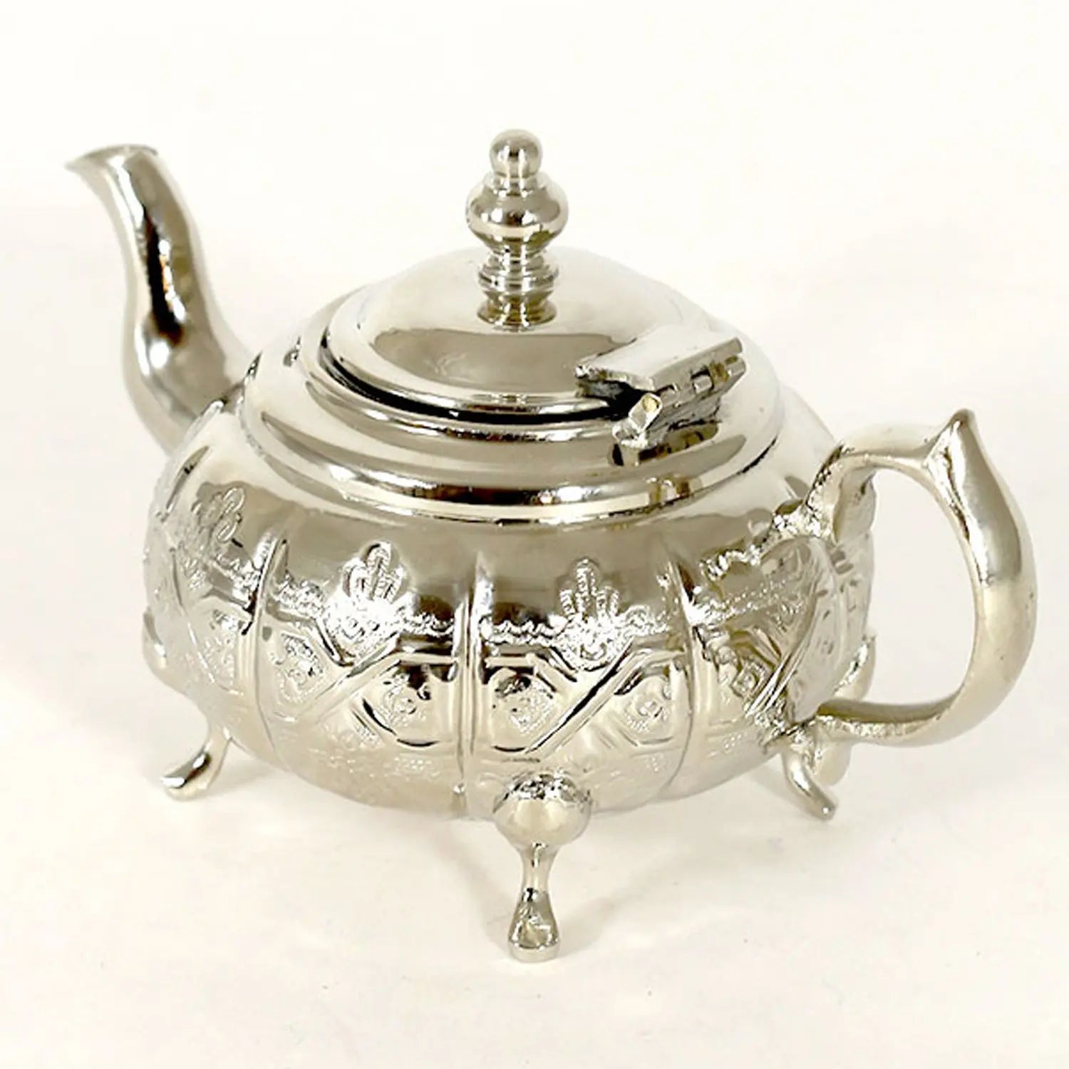 Théière Marocaine Artisanale en Cuivre Argenté Fakroune - Ronde Piriforme